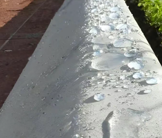 贵德硅烷浸渍涂料在混凝土保护中的应用